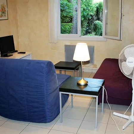 Studio A Roquebrune Sur Argens A 90 M De La Plage Avec Jardin Clos Apartman